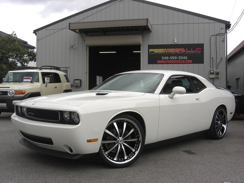 チャレンジャー ダッジ チャレンジャー SE 自社直輸入新車 LEXANI LSS10 22インチ