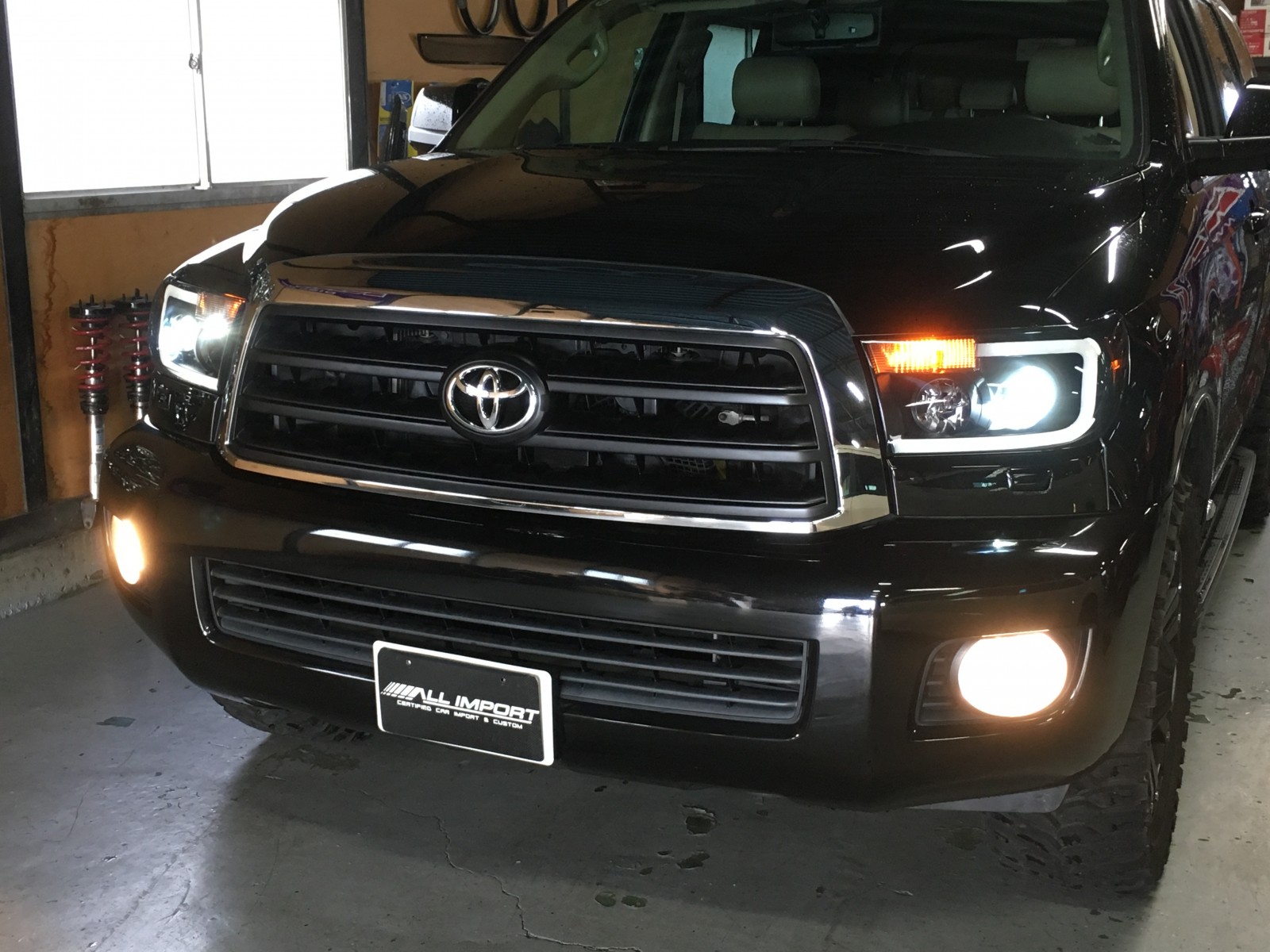 セコイア タンドラ ヘッドライト カット 改善 アメ車